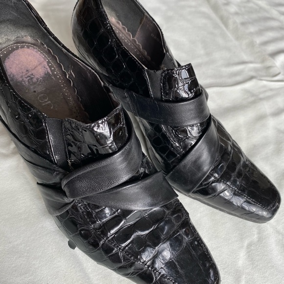 Hotter Black Patient with Leather Crossover - Picture 2 of 2